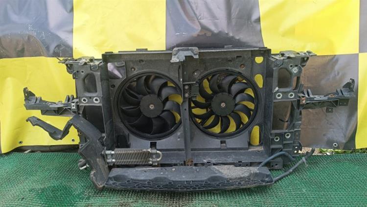 Рамка радиатора Ниссан Скайлайн в Богучанах 103445