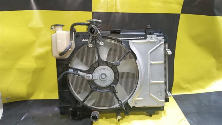 Радиатор основной Тойота Витц в Богучанах 105088