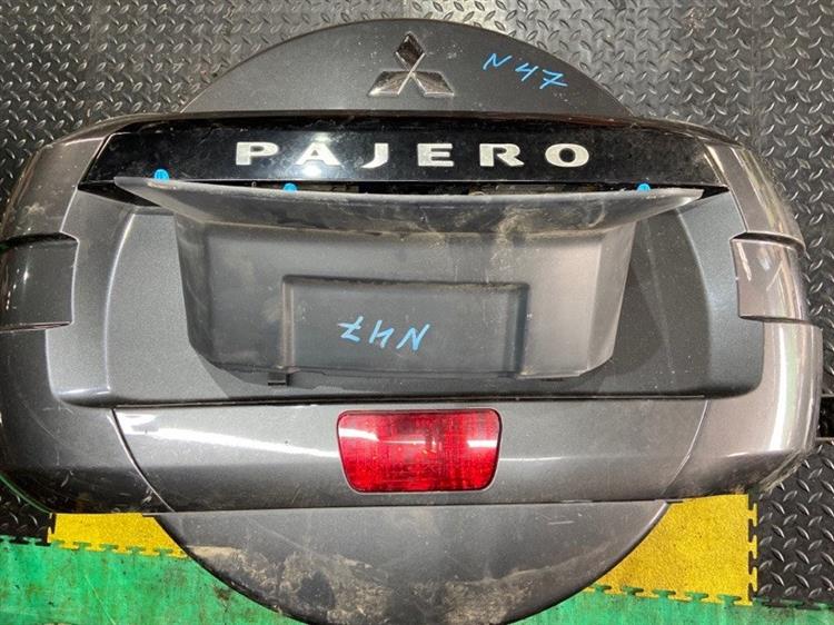 Колпак запасного колеса Мицубиси Паджеро в Богучанах 106738