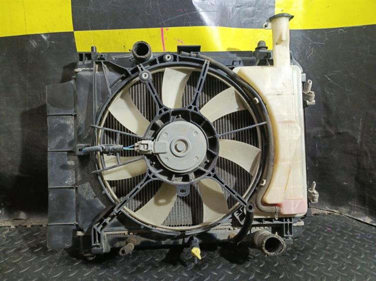 Радиатор основной Тойота Витц в Богучанах 114337