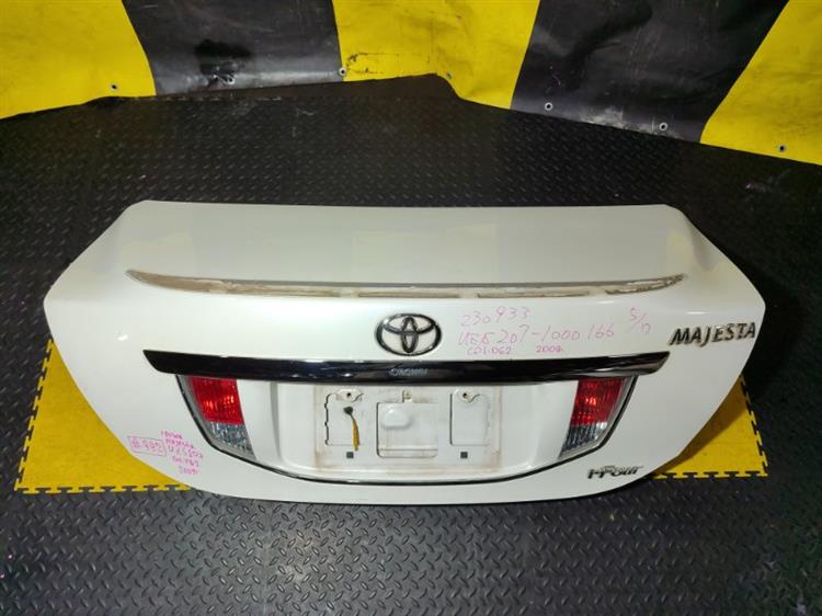 Крышка багажника Тойота Краун Маджеста в Богучанах 115525
