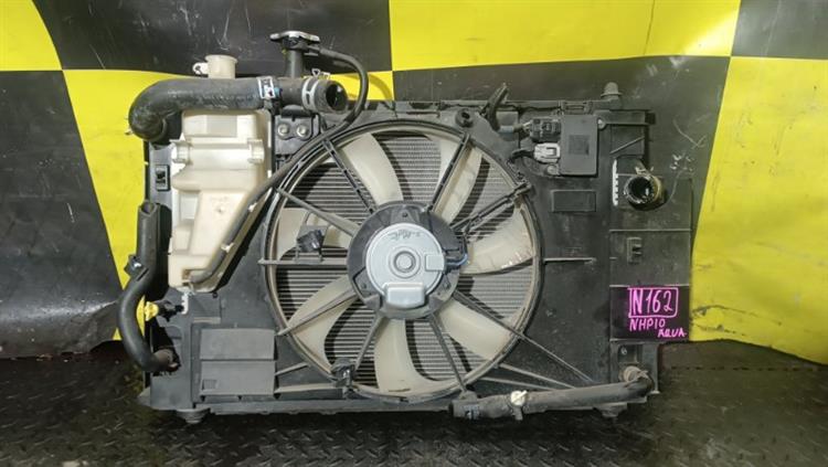 Радиатор основной Тойота Аква в Богучанах 116562