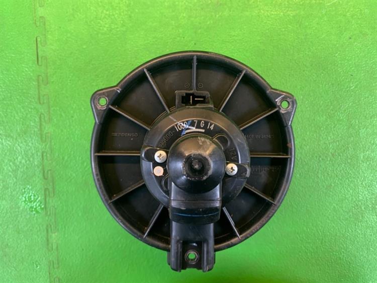 Мотор печки Хонда Фит в Богучанах 116736