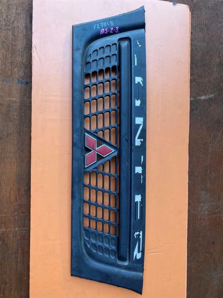 Решетка радиатора Мицубиси Кантер в Богучанах 204165