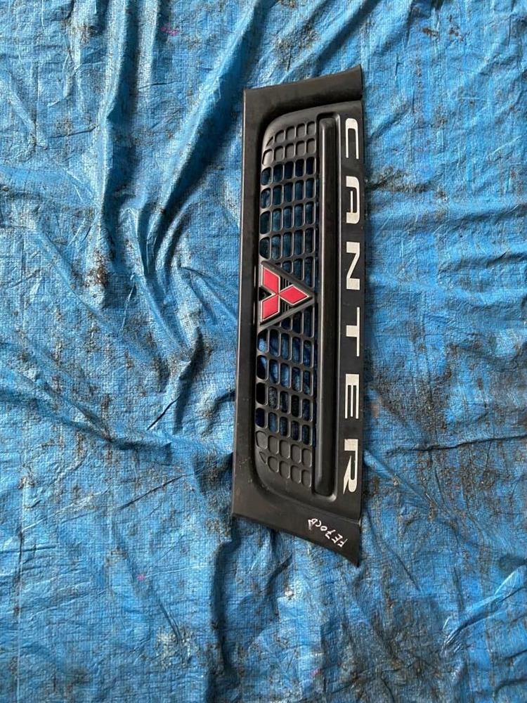 Решетка радиатора Мицубиси Кантер в Богучанах 209116
