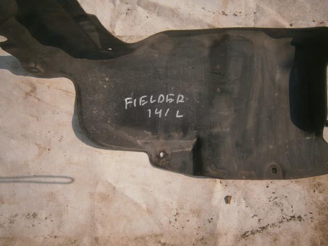 Подкрылок Тойота Королла Филдер в Богучанах 26428