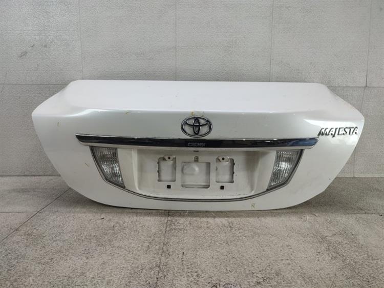 Крышка багажника Тойота Краун Маджеста в Богучанах 377679