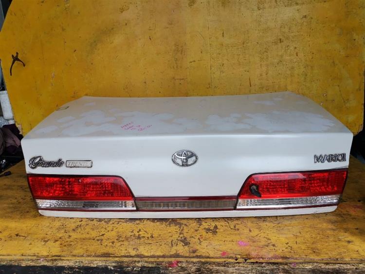 Крышка багажника Тойота Марк 2 в Богучанах 383872