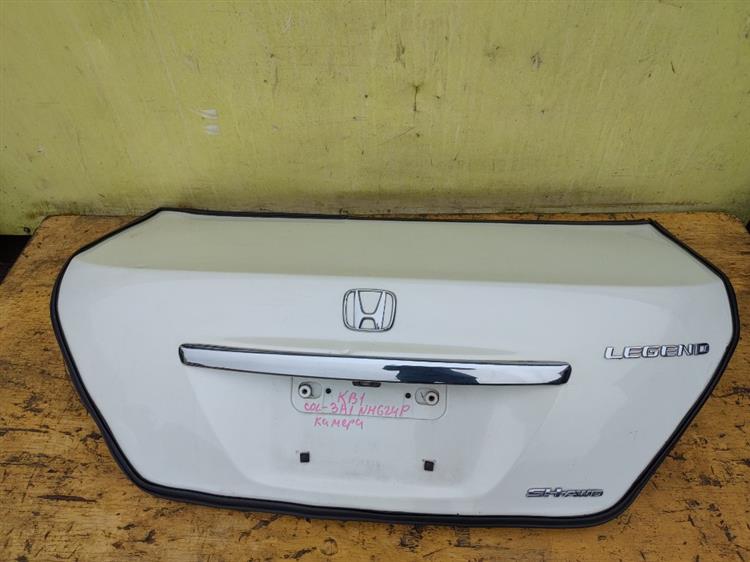 Крышка багажника Хонда Легенд в Богучанах 44600