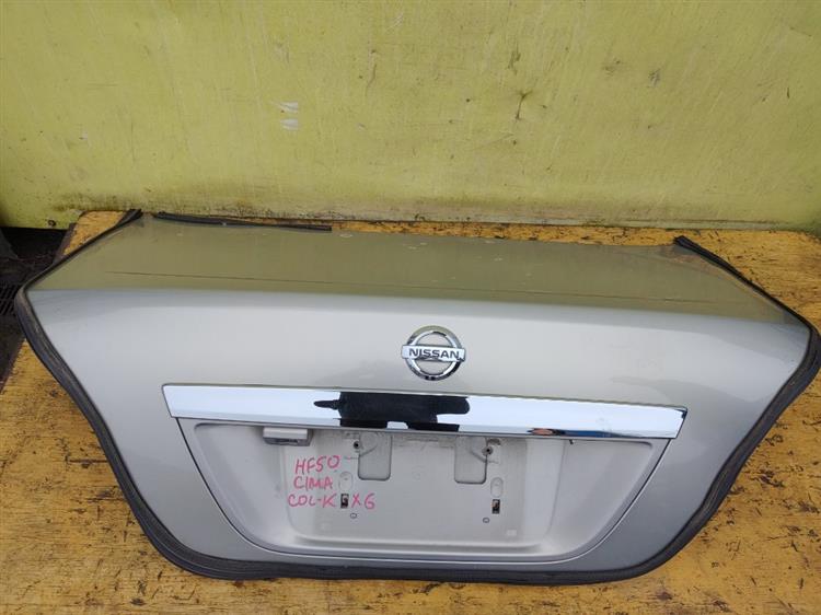 Крышка багажника Ниссан Сима в Богучанах 44601