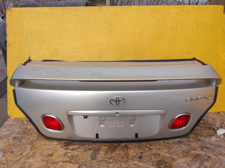 Крышка багажника Тойота Ариста в Богучанах 50766