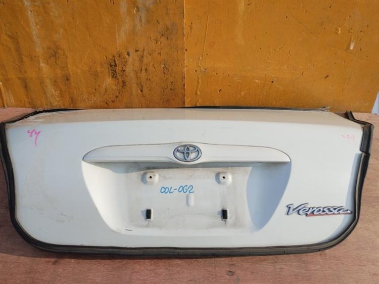 Крышка багажника Тойота Веросса в Богучанах 50775