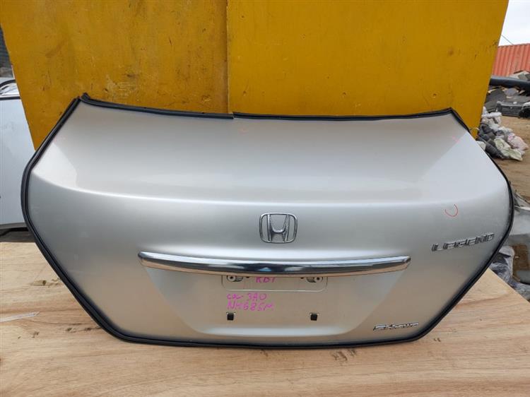 Крышка багажника Хонда Легенд в Богучанах 51267