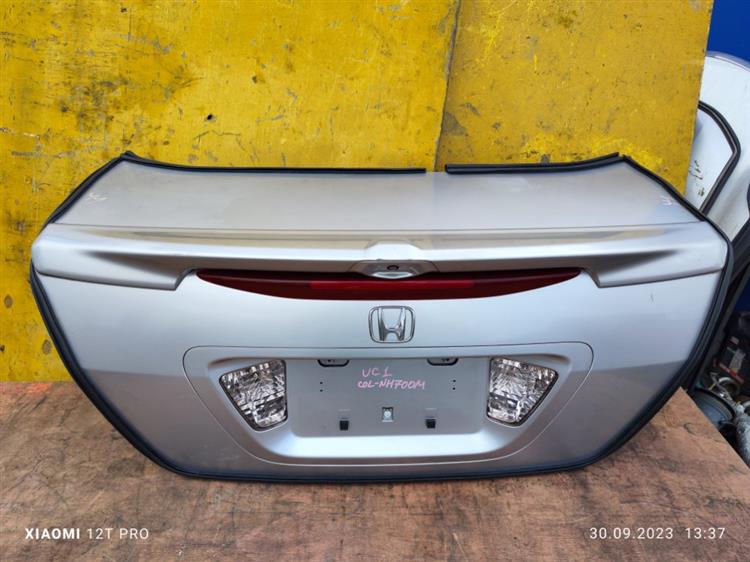 Крышка багажника Хонда Инспаер в Богучанах 652201