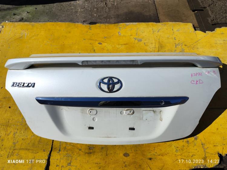 Крышка багажника Тойота Белта в Богучанах 66395