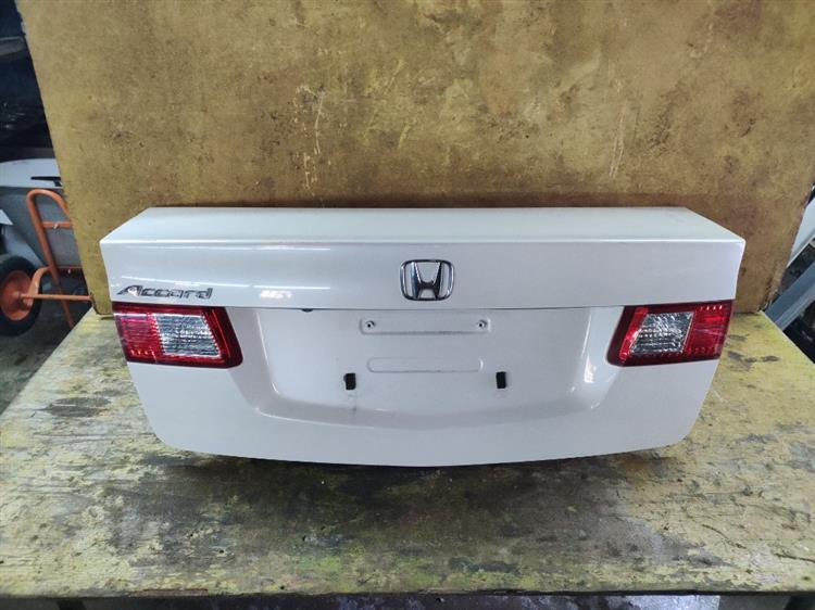 Крышка багажника Хонда Аккорд в Богучанах 72865