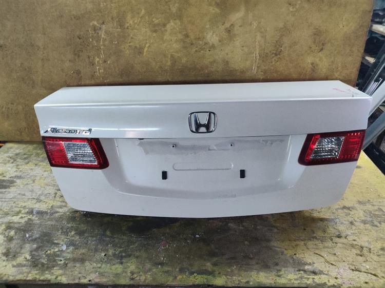 Крышка багажника Хонда Аккорд в Богучанах 72901