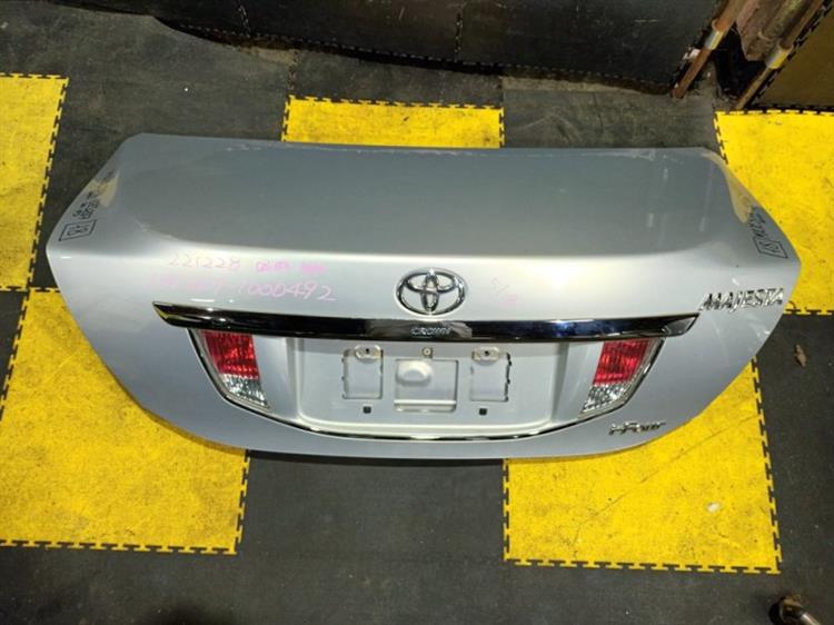 Крышка багажника Тойота Краун Маджеста в Богучанах 808291