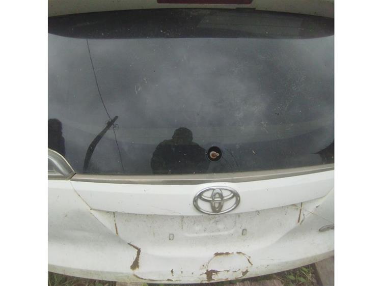 Стекло двери 5-й Toyota Caldina